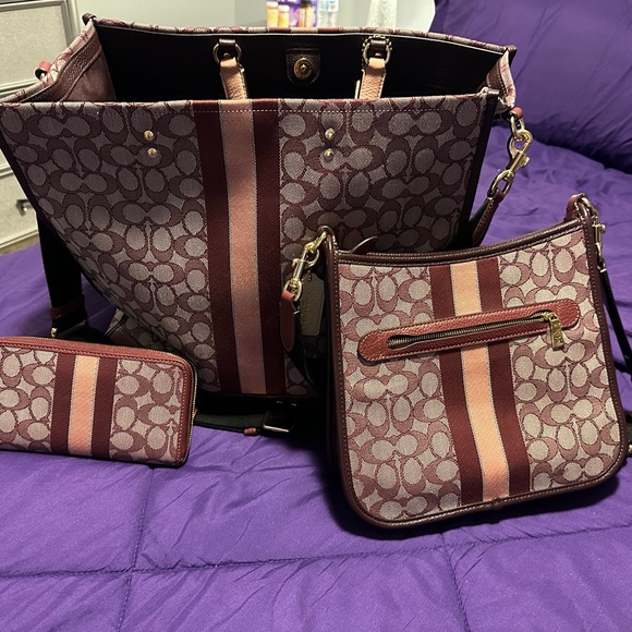 Coach set - Picture 8 of 13